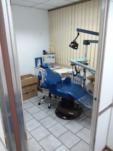 Imagen 9 de 14 de Local Comercial Cc Arta Chacaito, 3 Cubiculos + 1 Baño Para Odontologìa Y/o Profesionales De La Salud.