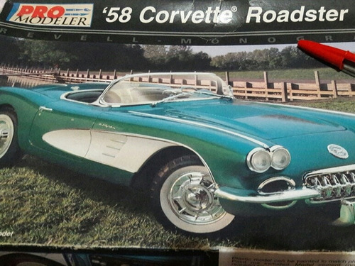 '58 Corvette Roadster.((juguete Refacciones))1998 Revell. (Usado)