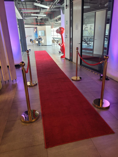Arriendo Alfombra Roja Y Separa Filas Para Eventos Gala