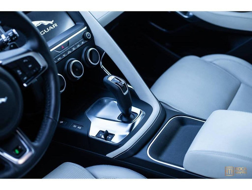 Imagem 7 de 11 de Jaguar E-pace R-dynamic 2.0