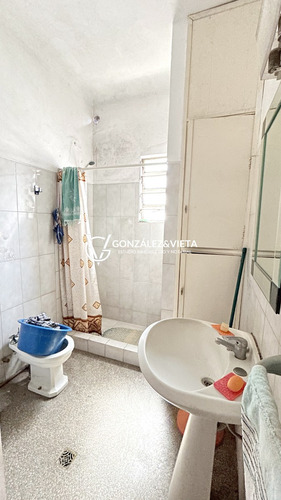 Padrón Con Dos Casas Independientes A Media Cuadra De Avenida En Venta Piedras Blancas