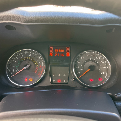 Imagen 14 de 15 de Renault Clio Mio 1.2 Confort Pack
