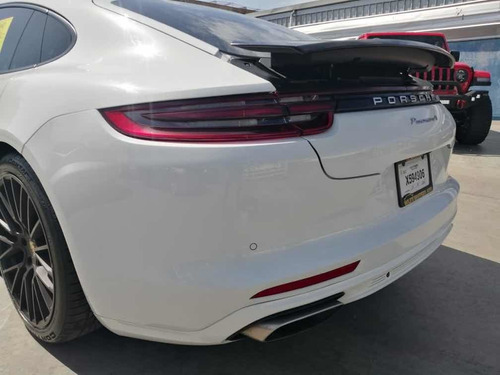 Porche Panamera 4 Europeo