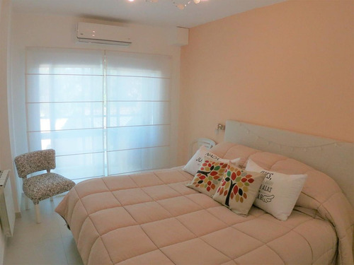 Venta De Hermoso Departamento 2 Amb Con Cochera Fija Cubierta!