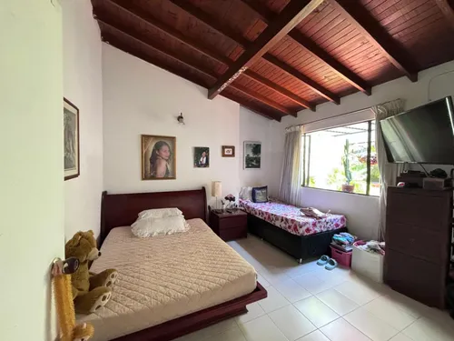 Casa En Venta En La Castellana. Cod V16608