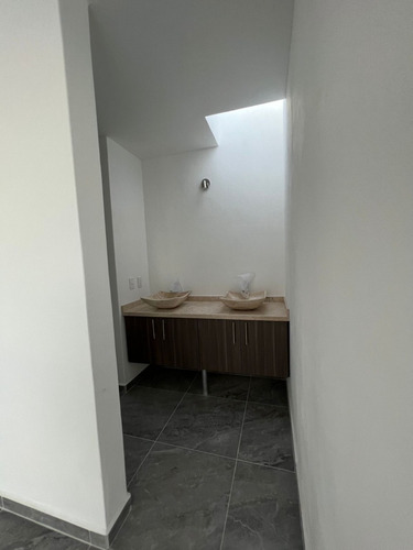 Imagen 5 de 19 de Venta De Hermosa Casa De 2 Niveles En Fraccionamiento Cañadas Del Arroyo, Corregidora $2,650,000