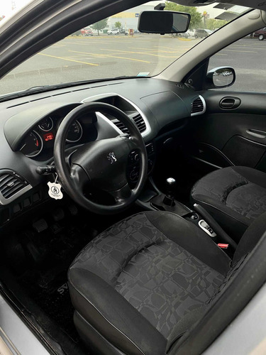 Peugeot 207 2011 1.4 Xs