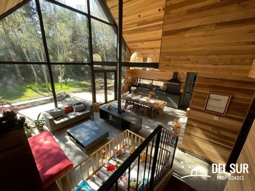 Casa Moderna Rodeada De Bosque En Loteo Urbanizado Sta Clara