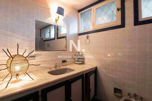 Importante Casa En Venta Frente A Playa Mansa.