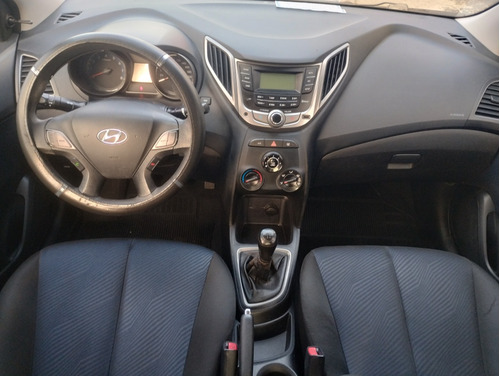 Hyundai HB20S 1.6 Comfort Plus Flex 4p