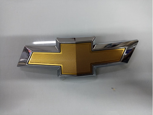 Emblema Delantero Chevrolet Aveo 17.5 Para Parrilla Central 