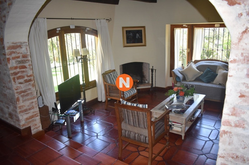 Casa A La Venta En Punta Del Este, Zona Paradas- Ref: 214367