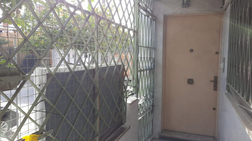 Imagen 3 de 30 de Venta Casa 4 Amb Ph Frente, Con Patio, La Tablada