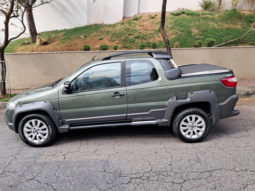 Fiat Strada 1.8 16v Adventure Cab. Dupla Flex 3p
