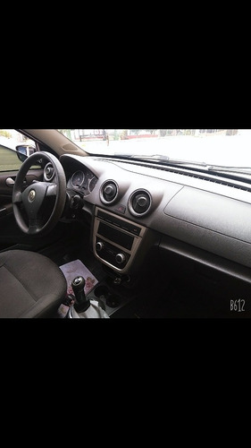 Volkswagen Voyage 2011 1.0 Vht Trend Total Flex 4p