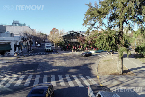 Venta Local Con Patio Parque Saavedra