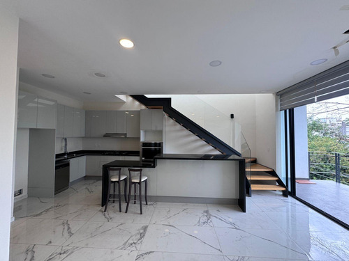 Departamento Ph En Venta En La Del Valle