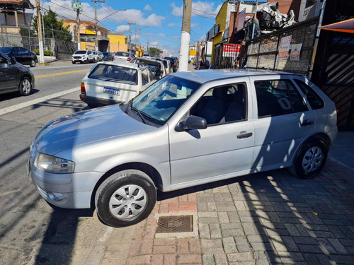 Imagem 1 de 8 de Volkswagen Gol 2013 1.0 Total Flex 5p