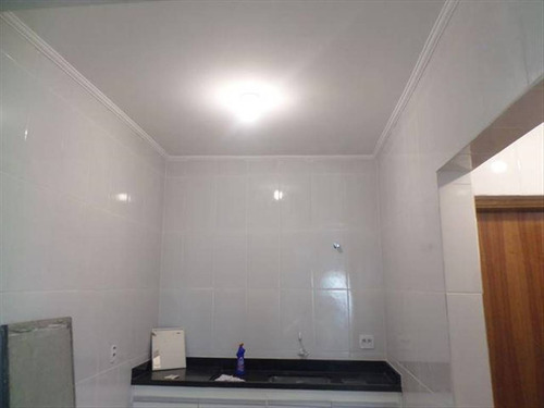 Imagem 18 de 26 de Loja Ampla 220 M² Área Util Sendo Térreo E 1° Andar Bem No Centro De São Vicente Exelente Para Lojas Grandes Ou Clinica Médica Ou Laboratório Médico E Ou Também Serve Para Cartorio Situado Em Rua De