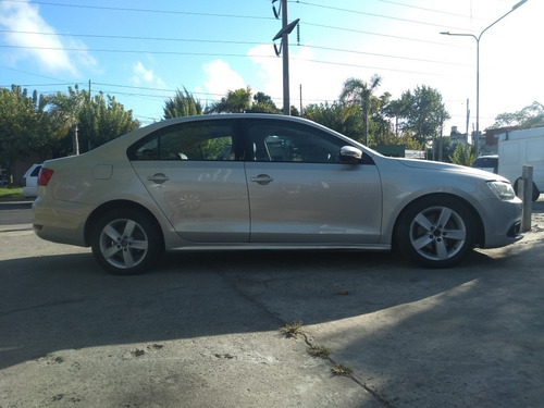 Volkswagen Vento 2.5 Luxury 170cv 2011
