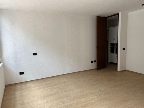 Departamento En Venta En Lomas De Chapultepec, Miguel Hidalgo,calle Cofre De Perote Número 305, Departamento 301, Torre A,cdmx, Rf3-ru