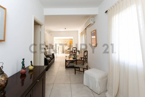 Imagen 3 de 30 de Venta De Casa En Olivos Residencial Lote Propio