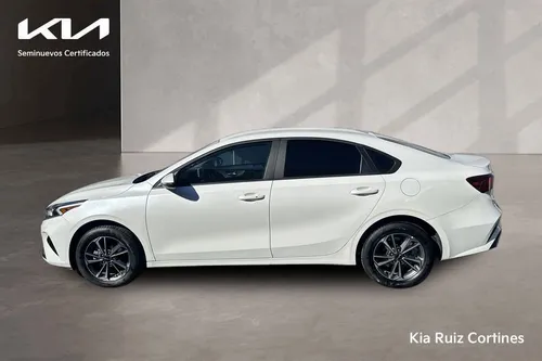 Kia Forte 4p LX L4/2.0 Aut
