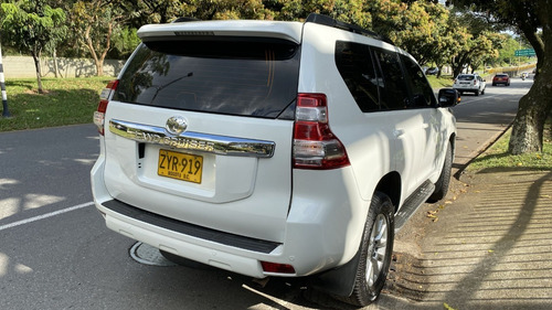 Imagen 7 de 21 de Toyota Prado 3.0 Vx-l