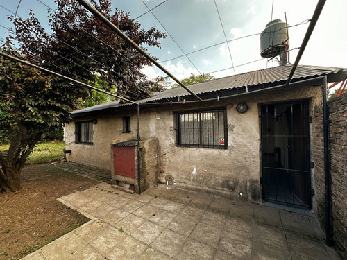 Chalet Con Amplio Lote 623 M2
