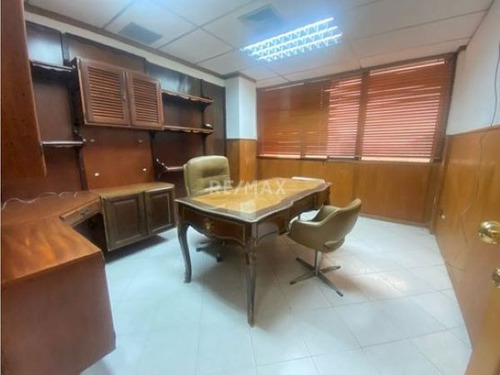 #015 Oficina En Alquiler Los Dos Caminos Con O Sin Muebles