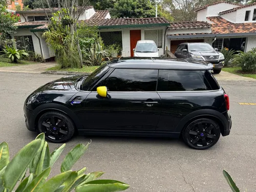 Mini Cooper S 2024 May Field