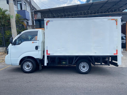 Kia Bongo 2.5 Std 4x2 Rs Turbo S/ Carroceria 2p