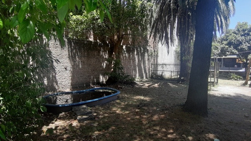 Terreno De 500 M2 Con 4 Dptos. Y Un Local. Ideal Inversor.