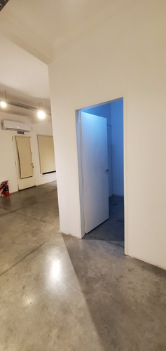 Imagen 3 de 9 de Alquilo Local Con Vivienda En Martinez