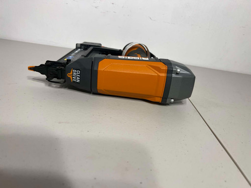 Ridgid R213bnf3, Pistola De Clavos, 18 Ga (Usado)