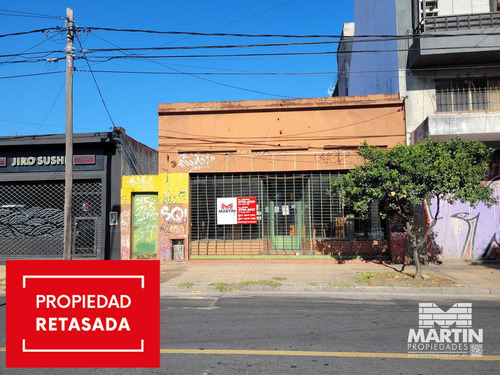 Local En Zona Martinez De 322 M2.