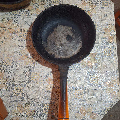 Olla Essen Con Tapa Vidrio + Sarten De 26cm Negro (Usado)