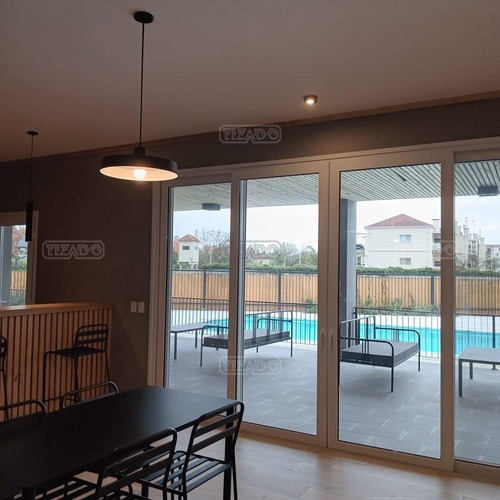 Departamento En Venta En Zug Caamaño, La Lonja, Pilar