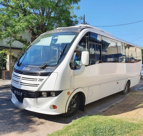 Imagen 1 de 10 de Minibus Iveco 5912 2017 Lucero 24 Asientos
