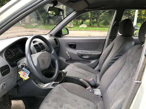Hyundai Accent Gyro 2004 1.3 Aa