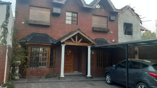 Casa Impecable Amplia 5 Ambientes En Ituzaingó Centro