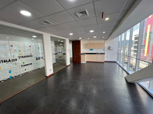 Imagen 10 de 22 de Excelente Oficina De 1.000 M2 En Arriendo/centro De Temuco