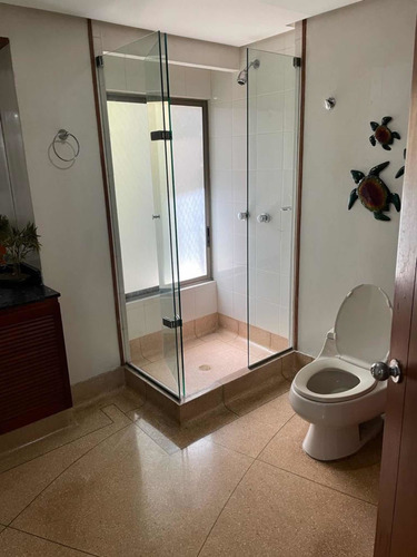 Imagen 10 de 14 de Apartamento Para N El Poblado 220 Mts