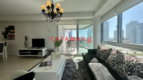 Imagen 2 de 24 de Alquiler Departamento Dos Dormitorios Y Medio Playa Mansa Punta Del Este - Punta Del Este Mansa