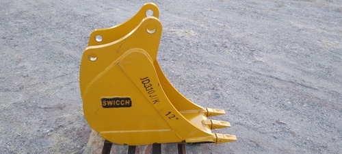 Bote De 3 Puntas Para Retroexcavadora John Deere 310l