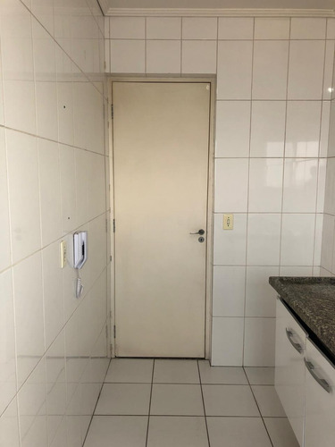 Apto 2 Dorms Próximo Av Itinguçu, Metro Patriarca, Comércios