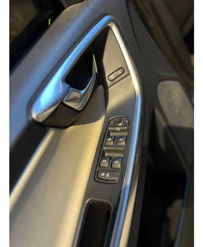 Volvo XC60 2.0 T5 KINETIC GASOLINA 4P AUTOMÁTICO