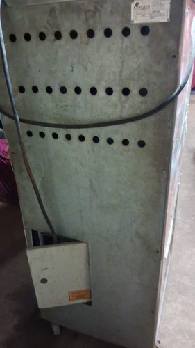 Vendo Máquina De Sorvete Funcionando Perfeitamente