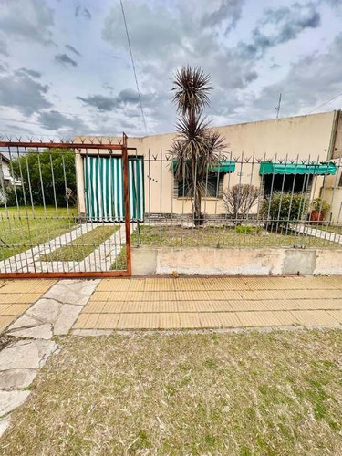 Imagen 1 de 14 de Casa En Venta En Ituzaingo Norte