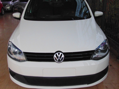 Imagem 2 de 15 de Volkswagen Fox 1.0 G2 Trend 2014